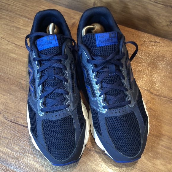 New Balance Mens 46 V2 Running Shoes 